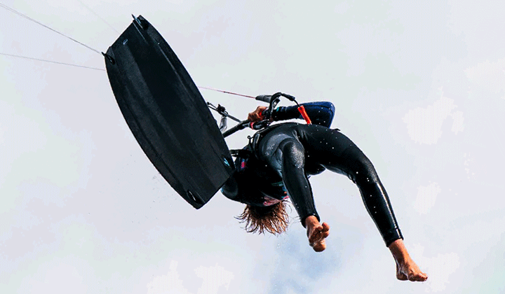 Freestyle Legends champion crown display